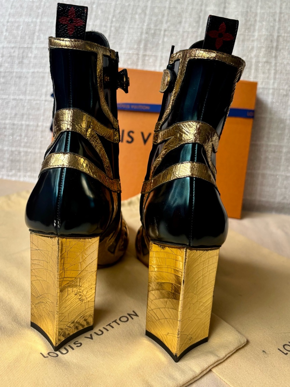 Louis Vuitton Queen Of Hearts Boots. 2015 Paris Runway Collection. Rare find. - Picture 7 of 12